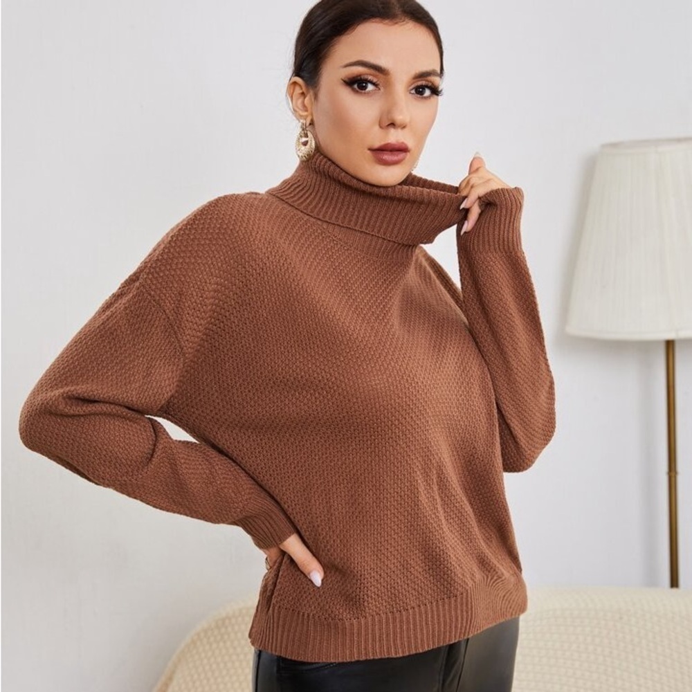 Elegant Brown Turtleneck Sweater - Picture 2 of 8